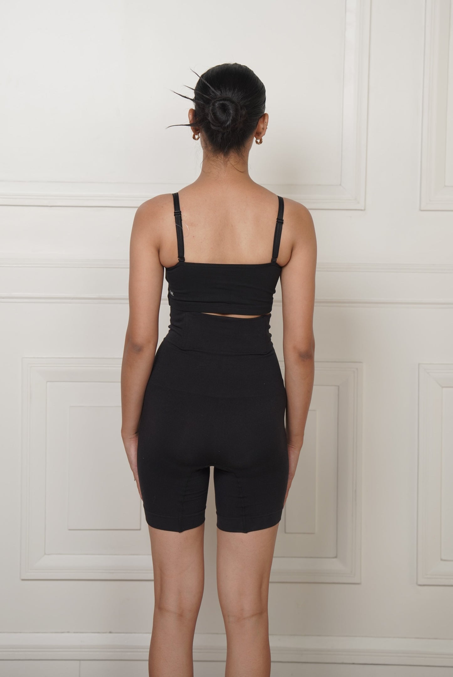 Everyday sculpt high waisted mid-thigh short